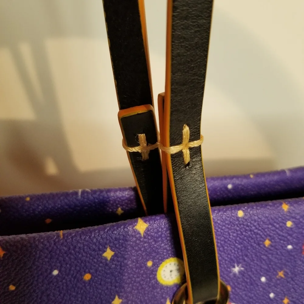 Dooney & Bourke contrast stitched